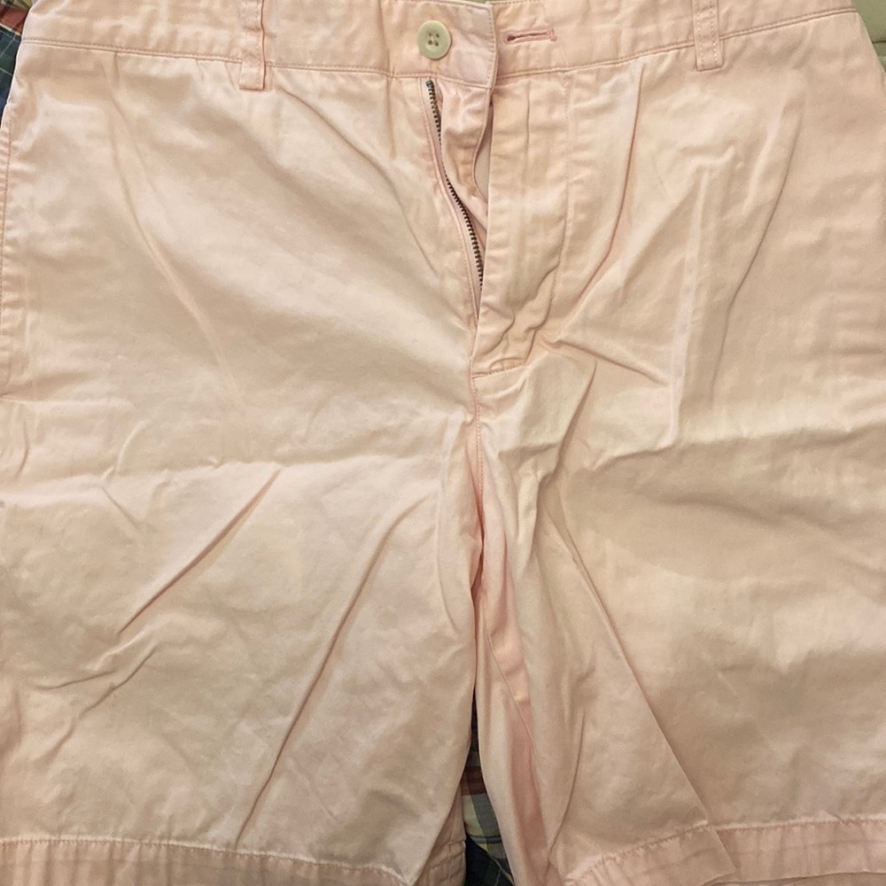 Pink Vineyard Vines shorts- size 33